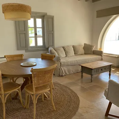 Palmosa Villa